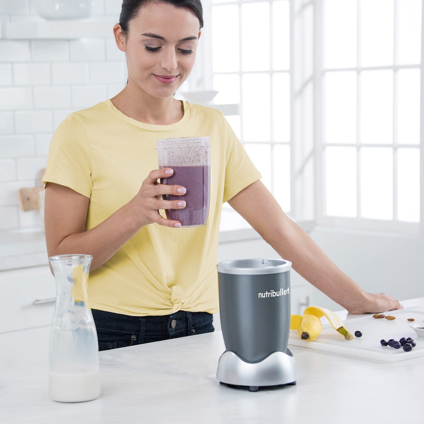 nutribullet Pro Personal Blender, Shakes, Smoothies, Food Prep, and Frozen Blending, 32 Ounce Cup, 24 Ounce Cup, Flip-top Travel Lid, 900 Watt, Matte Black, NB9-0901AK